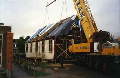 Kelburn Church being rebuilt at Waikanae, 1994